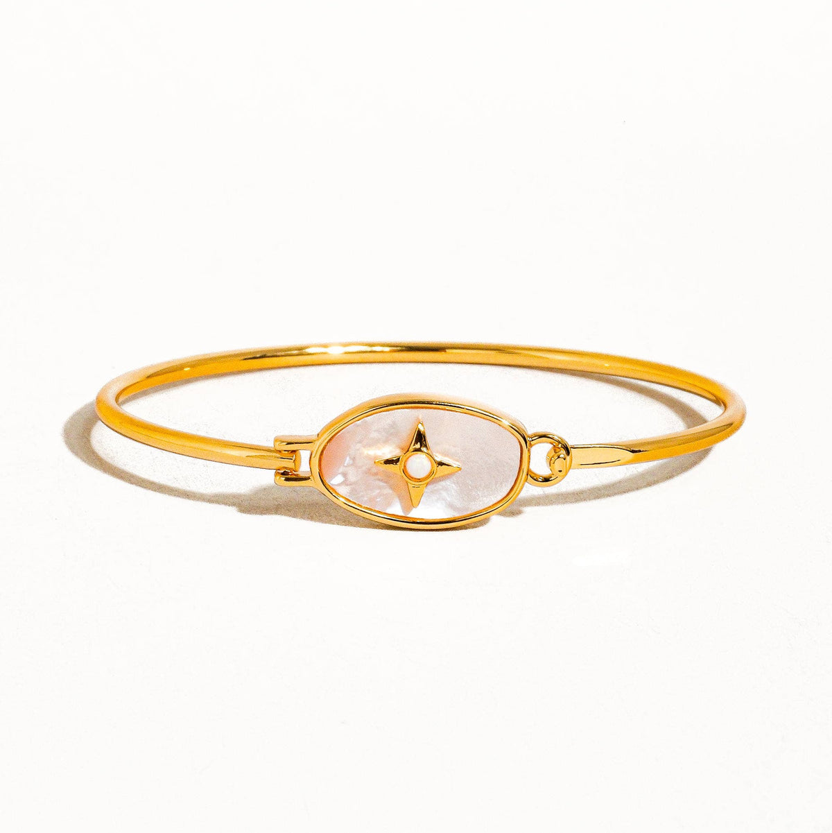 18K Gold Vintage Star Shell Bangle