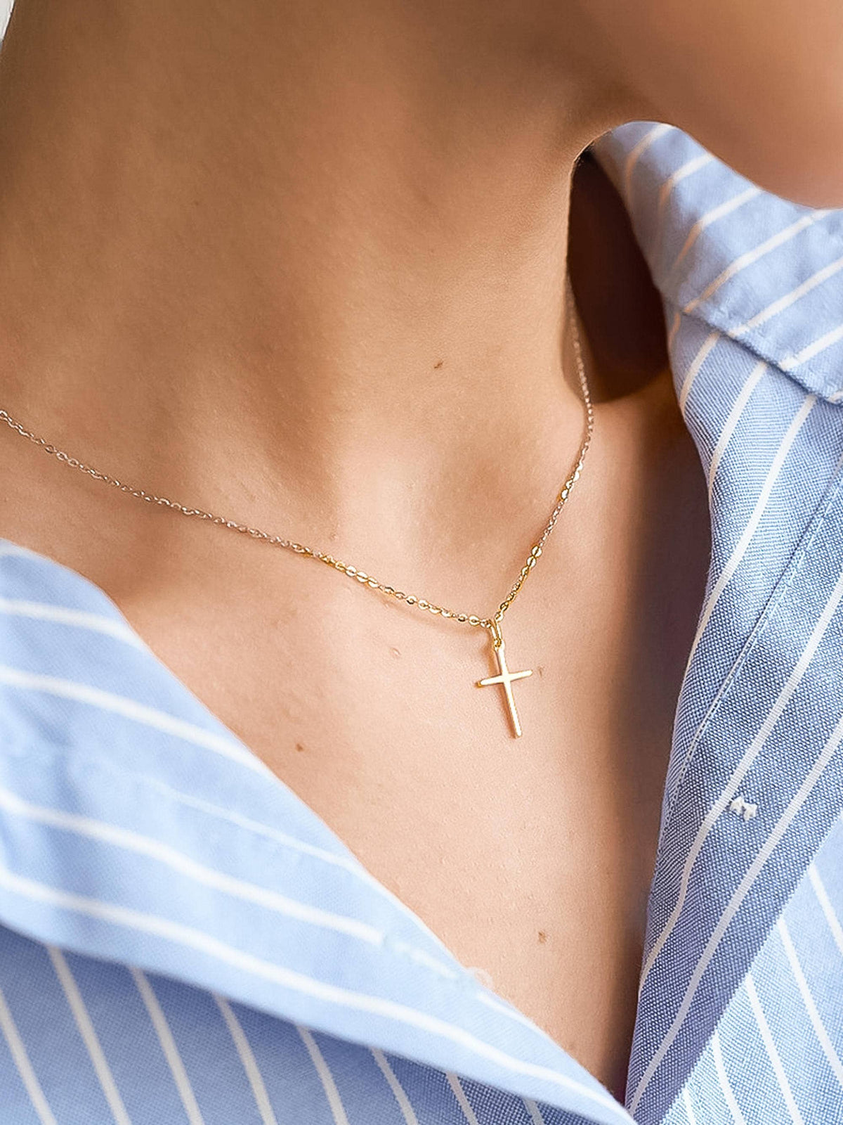 18K Gold Non-Tarnish Small Cross Necklace