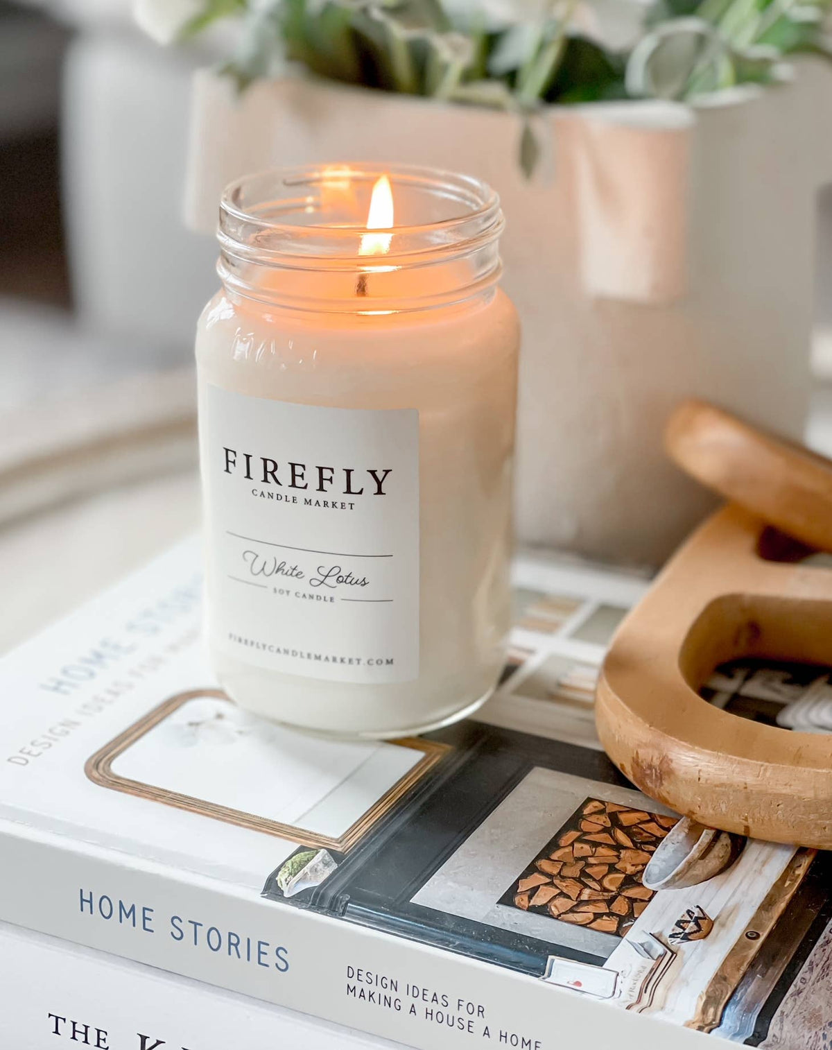 Firefly Candle Market - White Lotus: Large Candle