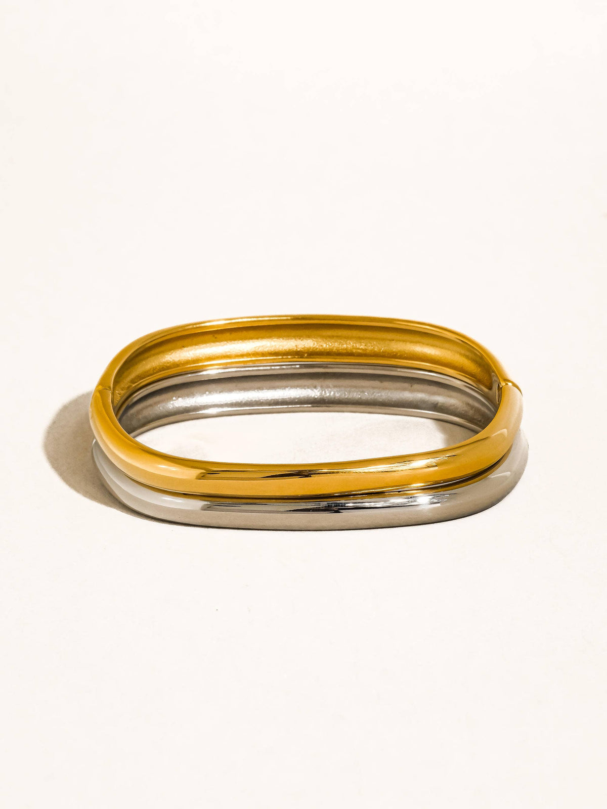 18K Gold Non-Tarnish Classic Bangle