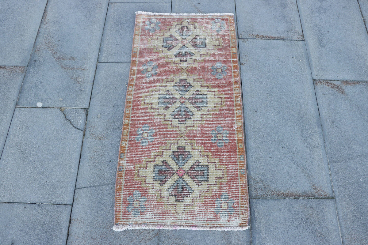 Vintage Turkish Anatolian Oushak Rug