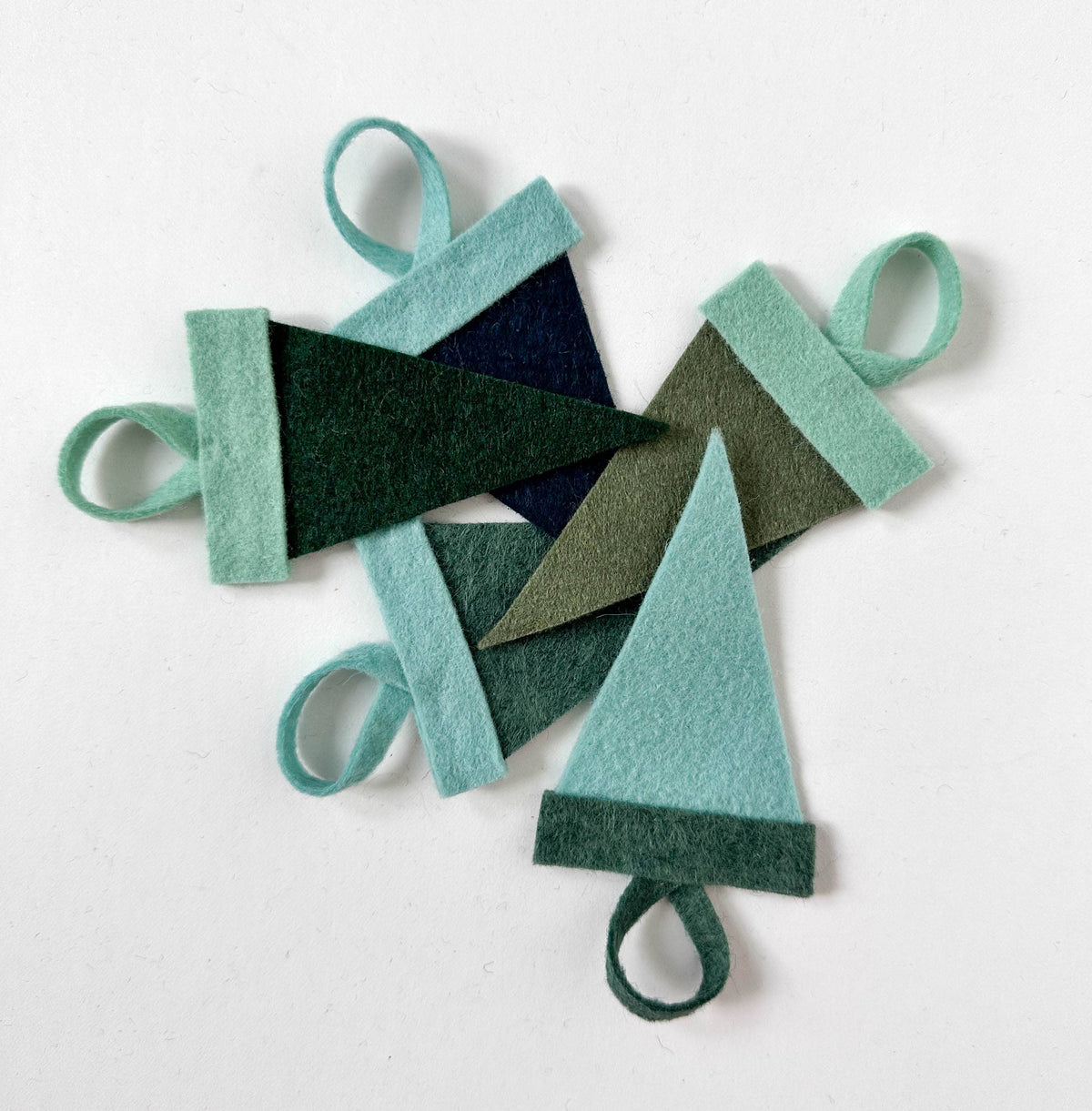 Magnet Pennant