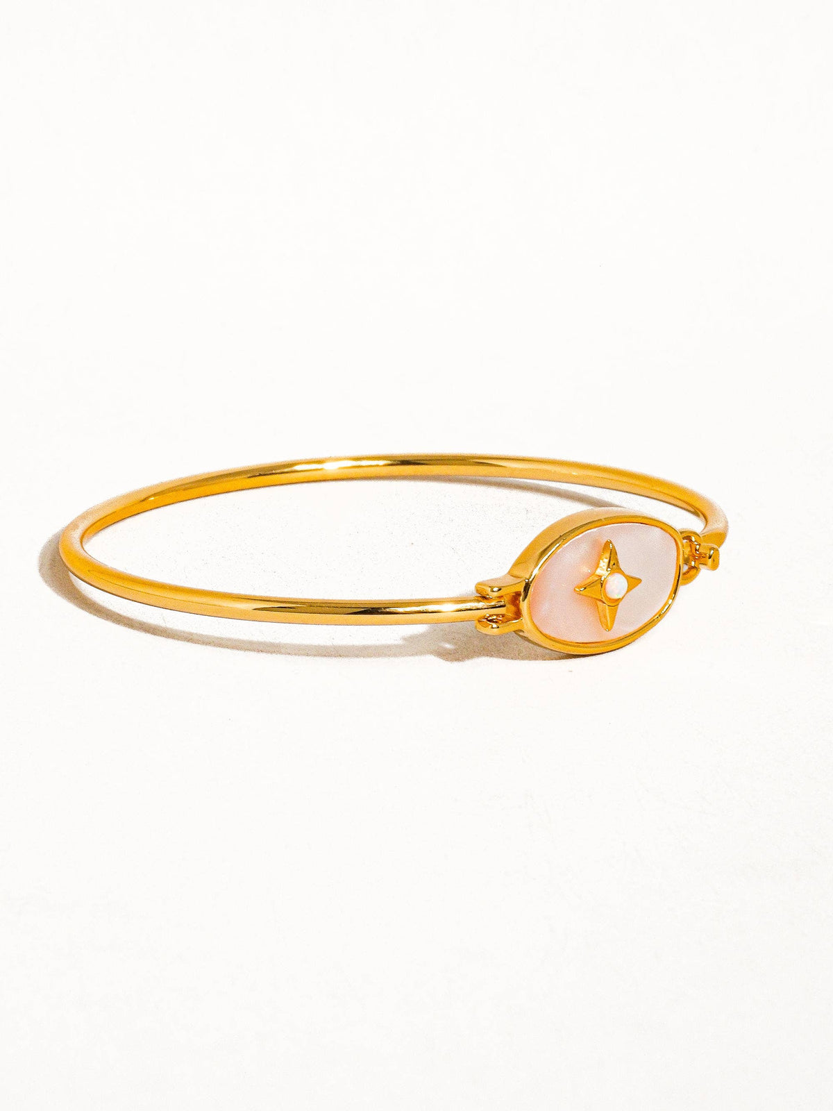 18K Gold Vintage Star Shell Bangle