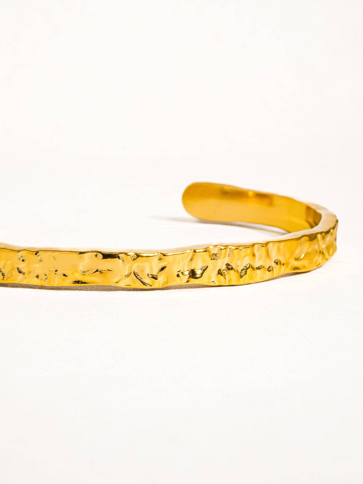 18K Gold Non-Tarnish Textured Thin Bangle