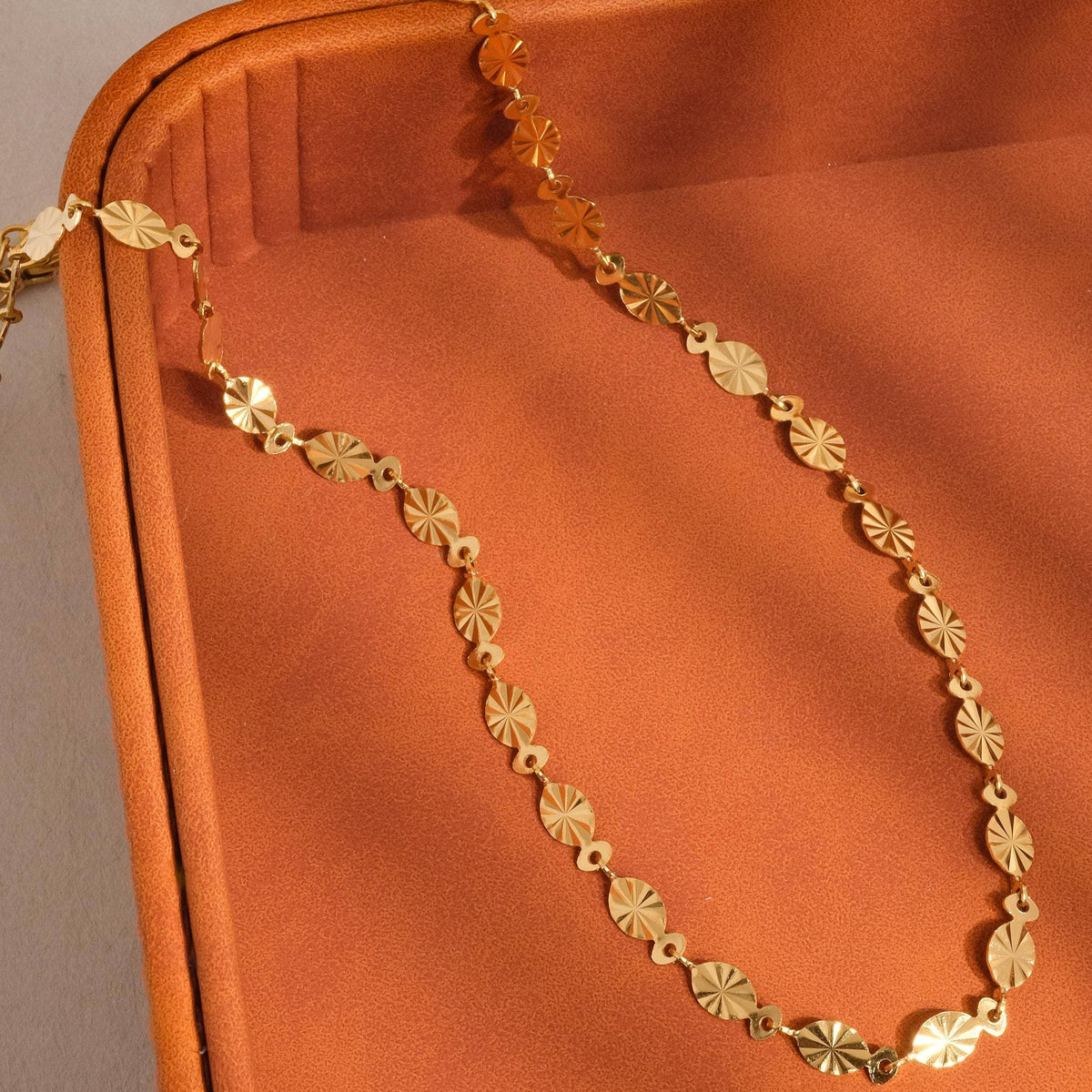18K Gold Non-Tarnish Classic Oval Chain Necklace