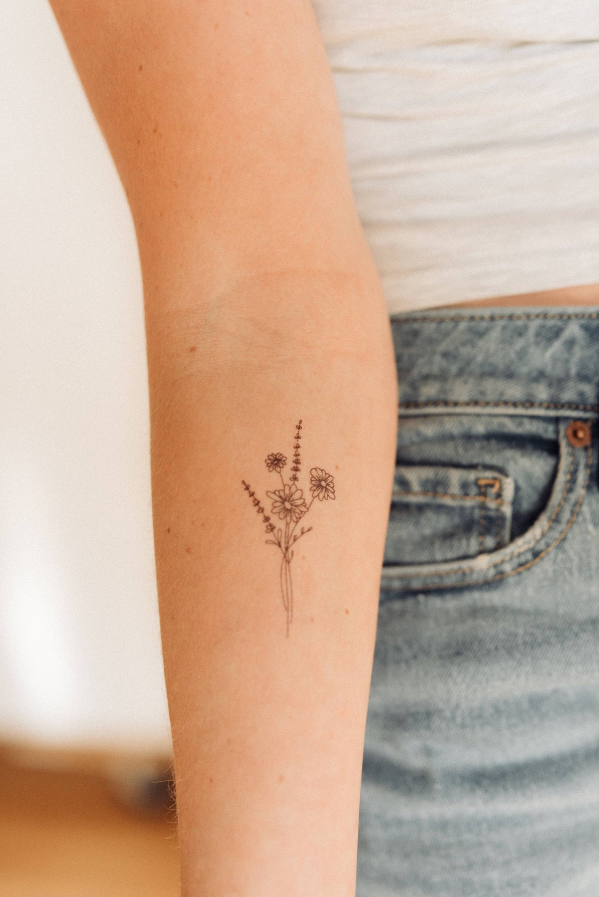 Saint Tattoos - Daisy Temporary Tattoos: Yellow