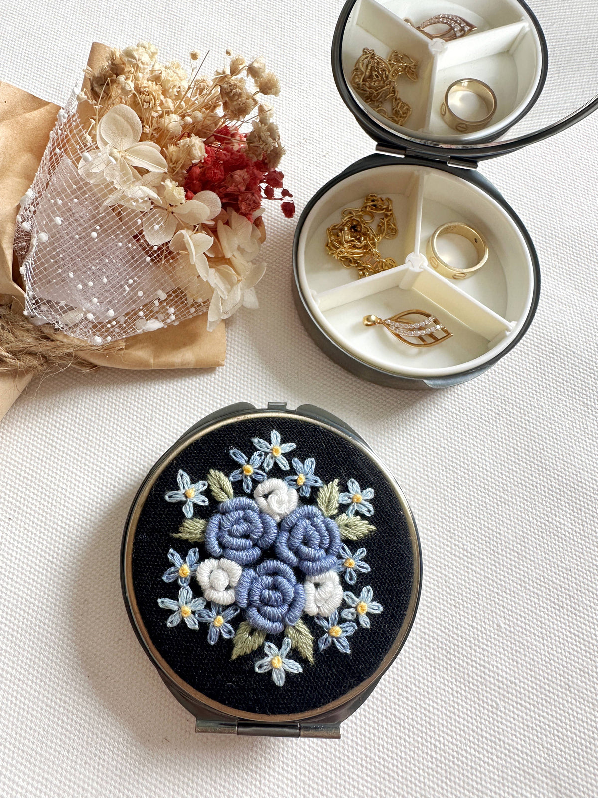 Floral Embroidered Round Jewelry Box With Mirror | Flower Garden