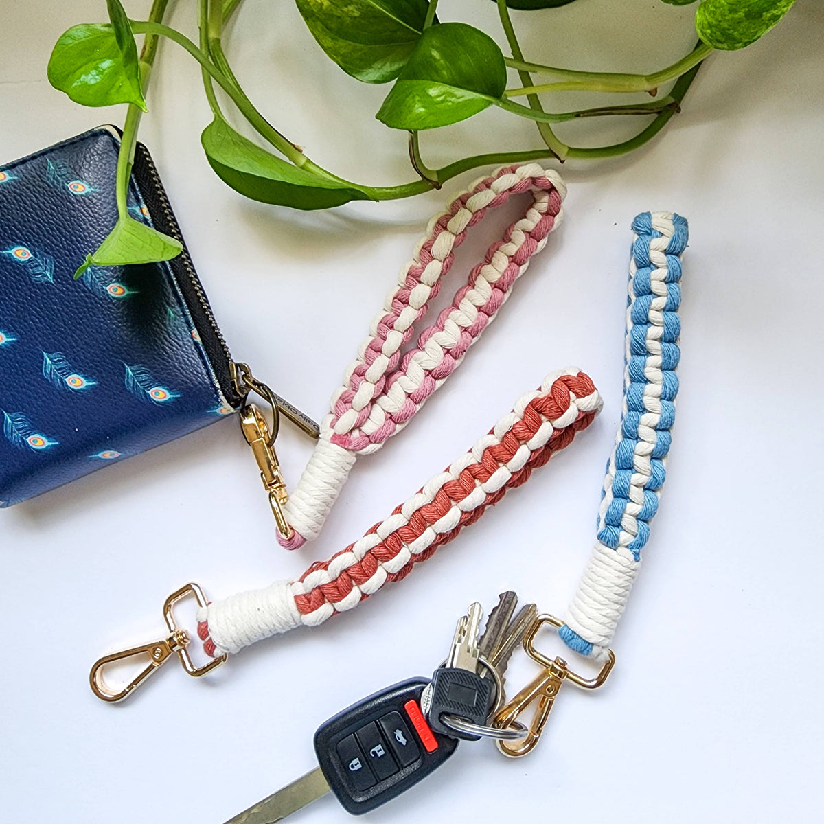 Macramé 2-Toned Cotton Wristlet