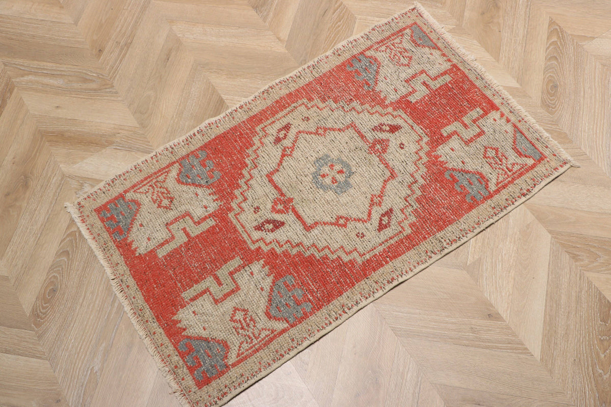 Turkish Vintage Antique Oushak Wool Rug 2x3 ft