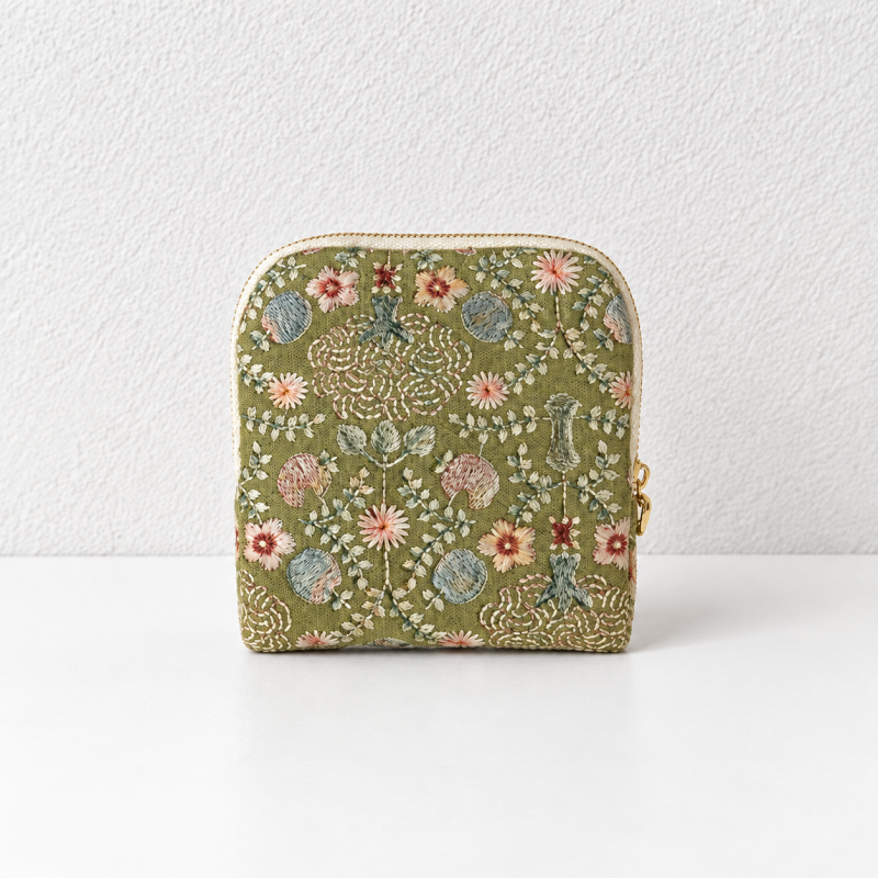 Embroidered Cotton-Linen Jewelry Pouch – Green Floral