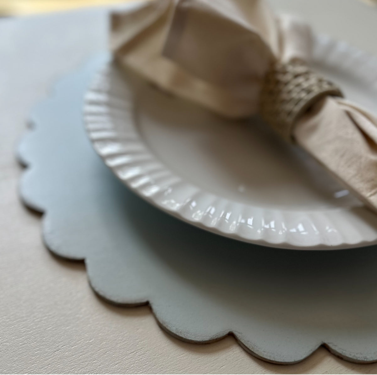 Everyday Scalloped Wooden Placemats