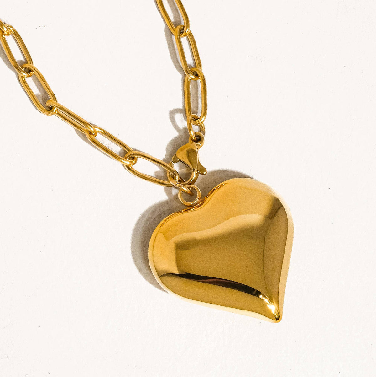 18K Gold Non-Tarnish Large Heart Chain Necklace: Yellow Gold / Link Chain