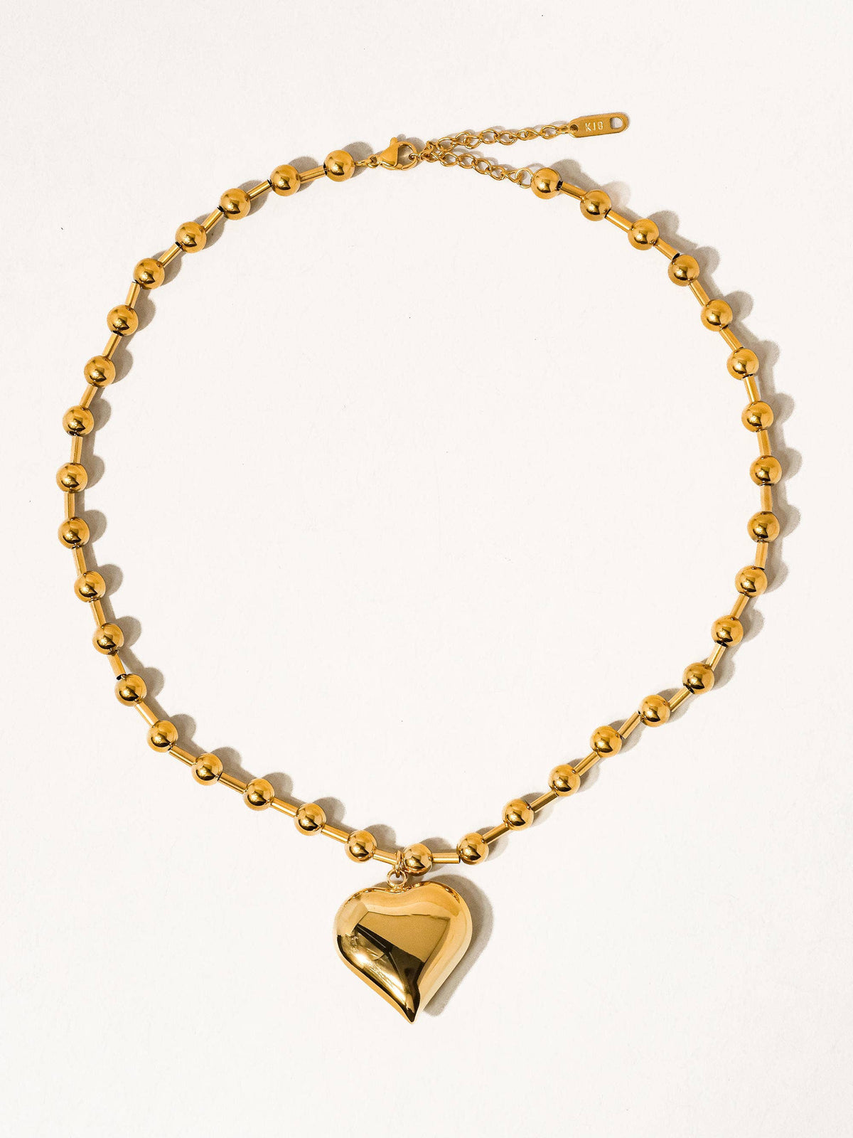 18K Gold Non-Tarnish Large Heart Chain Necklace: Yellow Gold / Link Chain