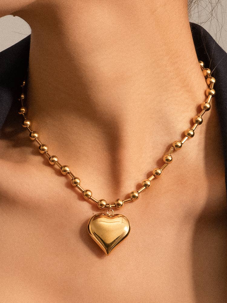 18K Gold Non-Tarnish Large Heart Chain Necklace: Yellow Gold / Link Chain