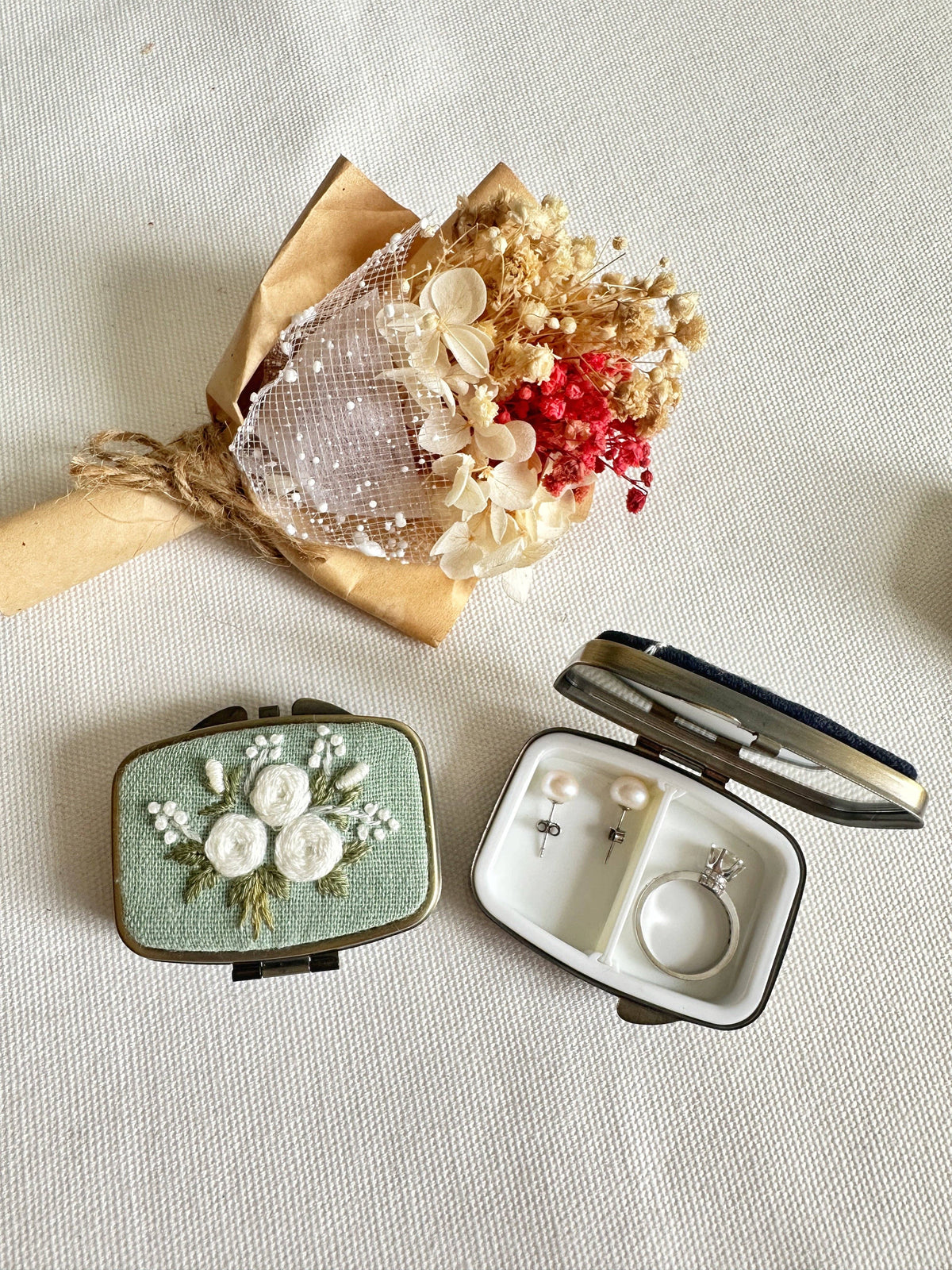 Floral Embroidered Rectangle Mini Jewelry Box With Mirror: Red Rose