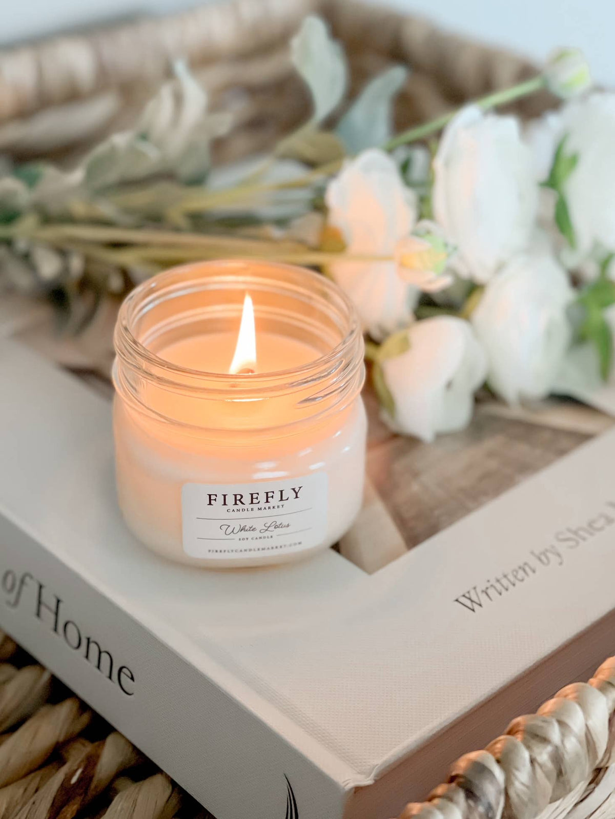 Firefly Candle Market - White Lotus: Large Candle